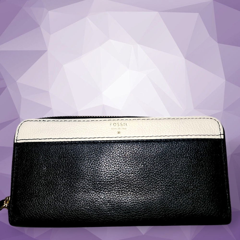 Fossil Leather Zip Around Wallet